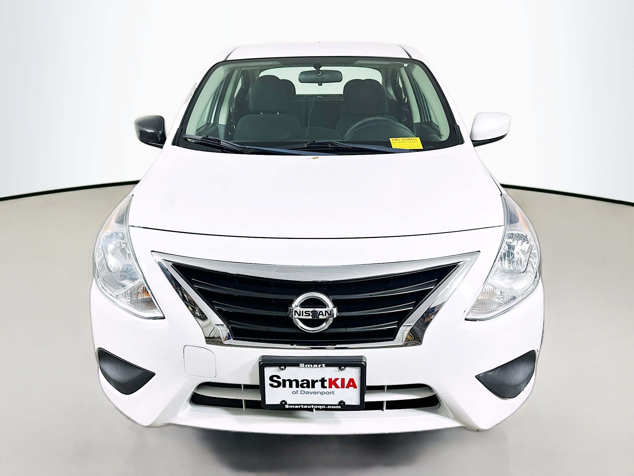 Used 2019 Nissan Versa SV FWD image 2