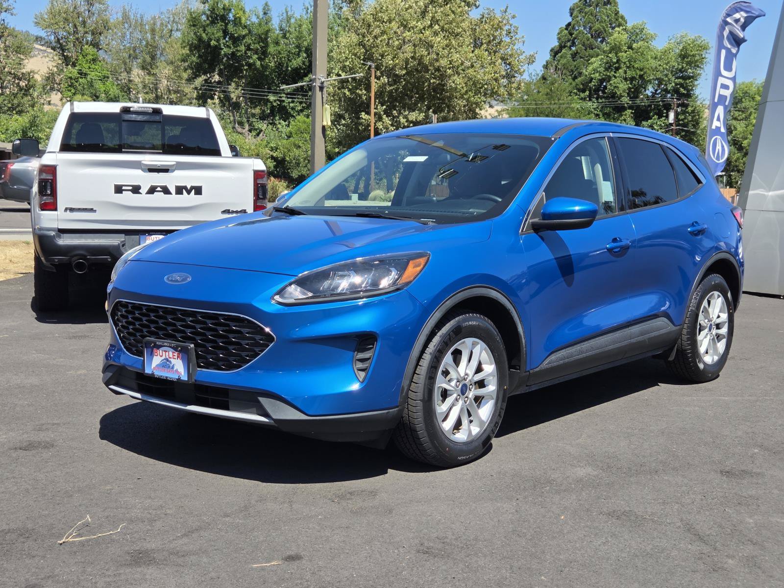 Used 2020 Ford Escape SE FWD image 1