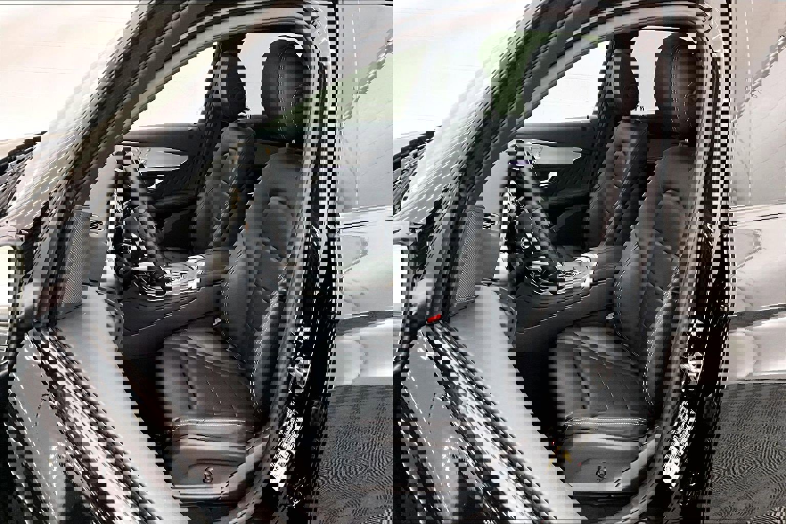 Used 2021 Mercedes-Benz GLC 300 image 16