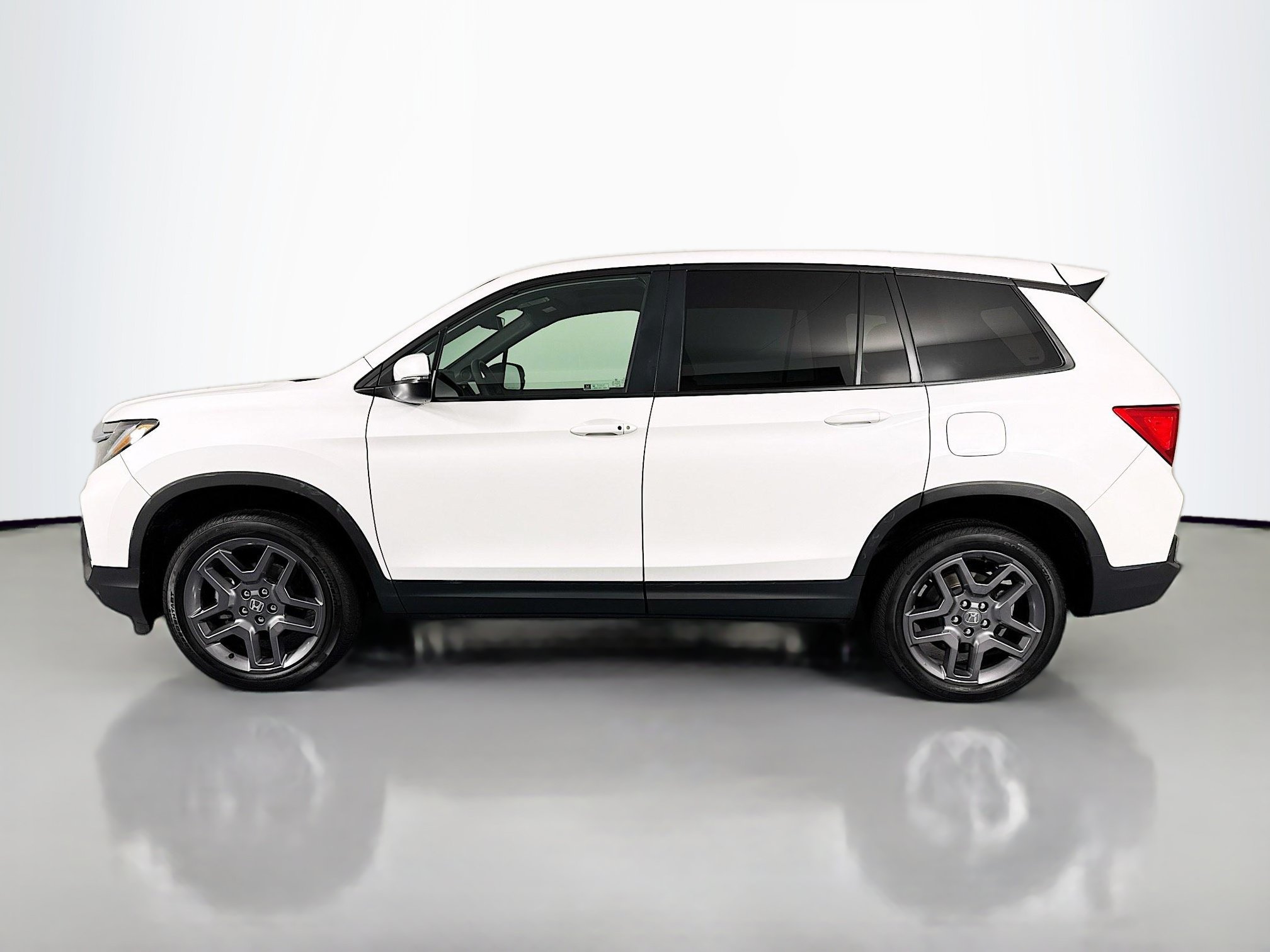 Certified 2023 Honda Passport EX-L image 8