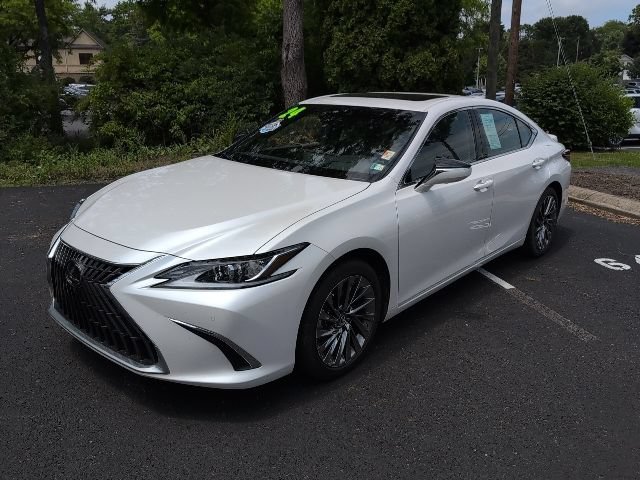 Used 2024 Lexus ES 300h w/ Technology Package FWD image 7