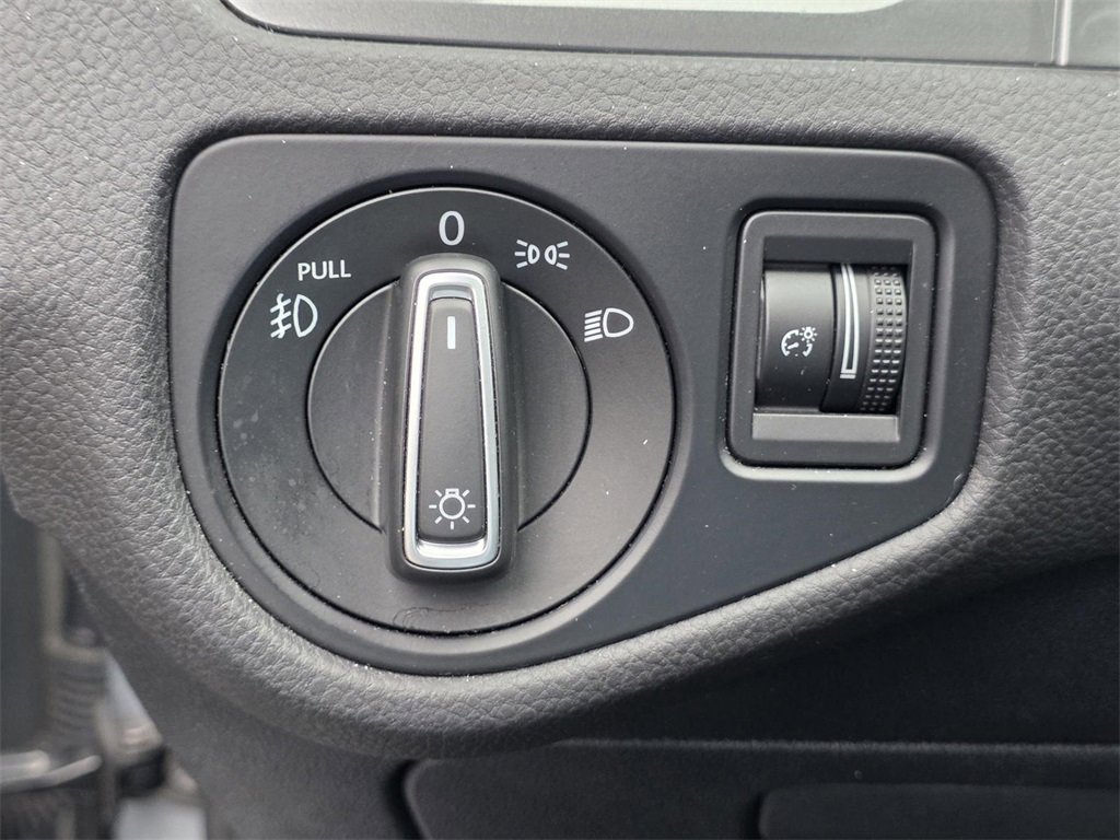 Used 2017 Volkswagen Golf Alltrack SE image 22