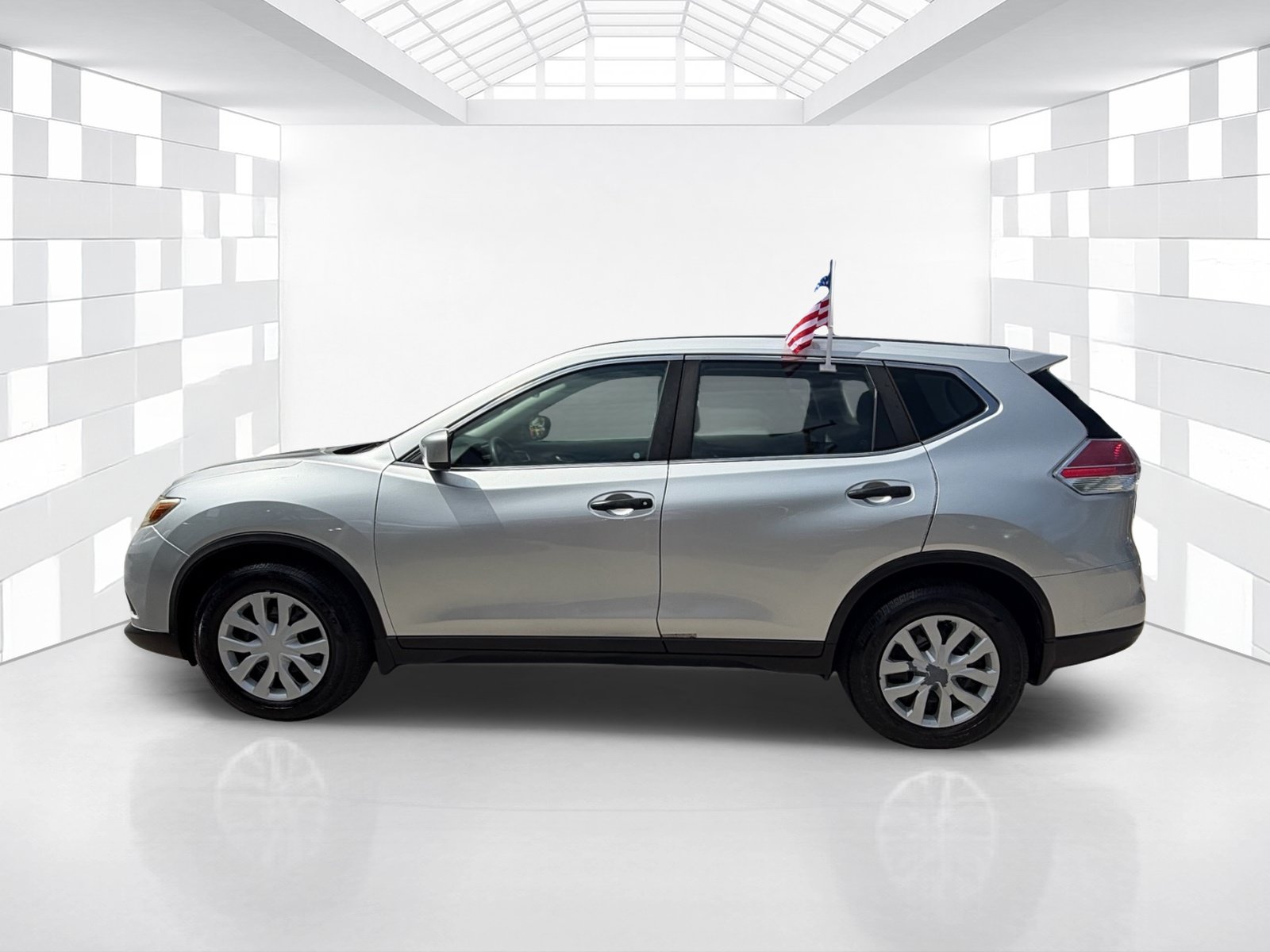 Used 2016 Nissan Rogue S FWD image 4