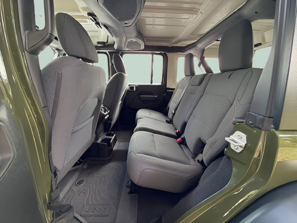 Used 2024 Jeep Wrangler Unlimited Sport AWD/4WD image 21