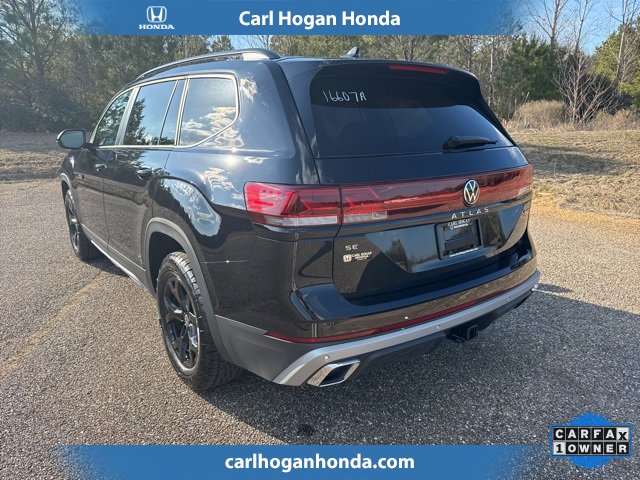 Used 2025 Volkswagen Atlas Peak Edition SE image 4