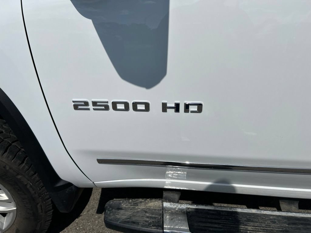 Used 2022 Chevrolet Silverado 2500 LT w/ Convenience Package AWD/4WD image 5