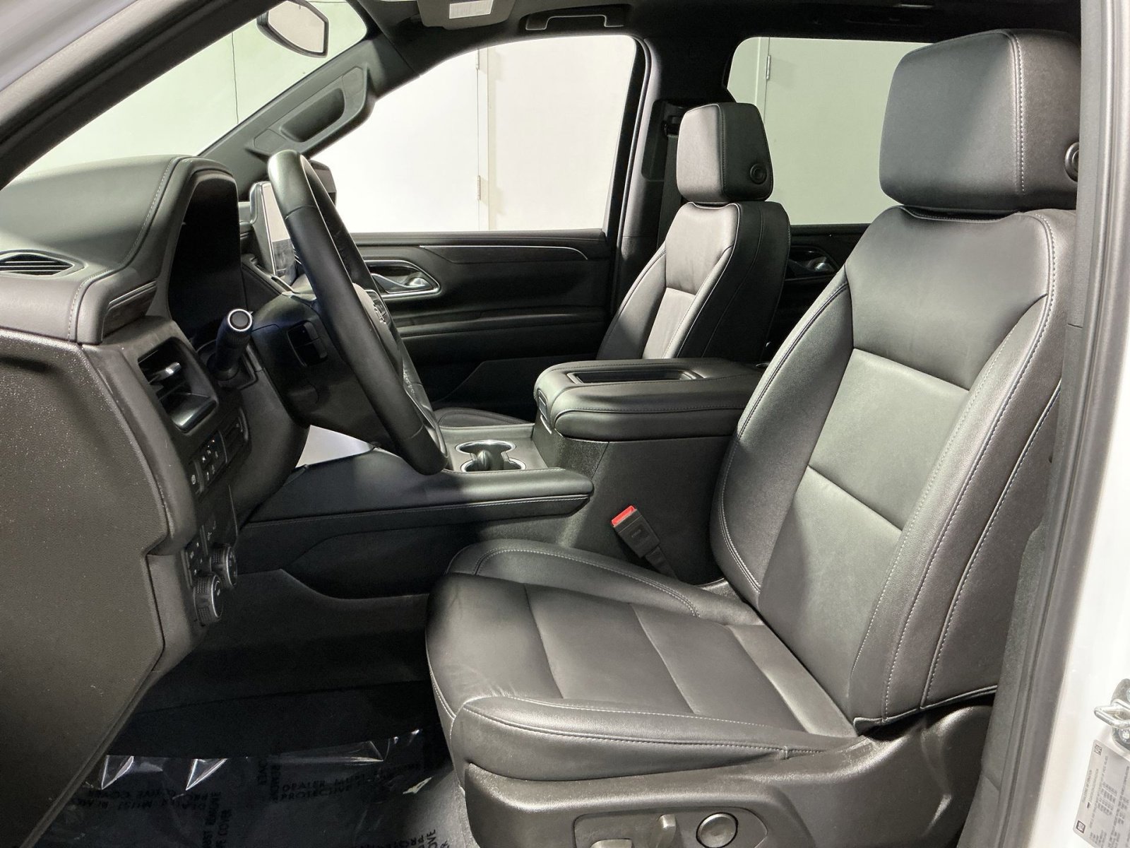 Used 2024 Chevrolet Suburban Z71 image 14