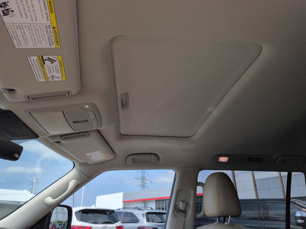 Used 2024 Nissan Armada Platinum w/ Captain's Chairs Package AWD/4WD image 21