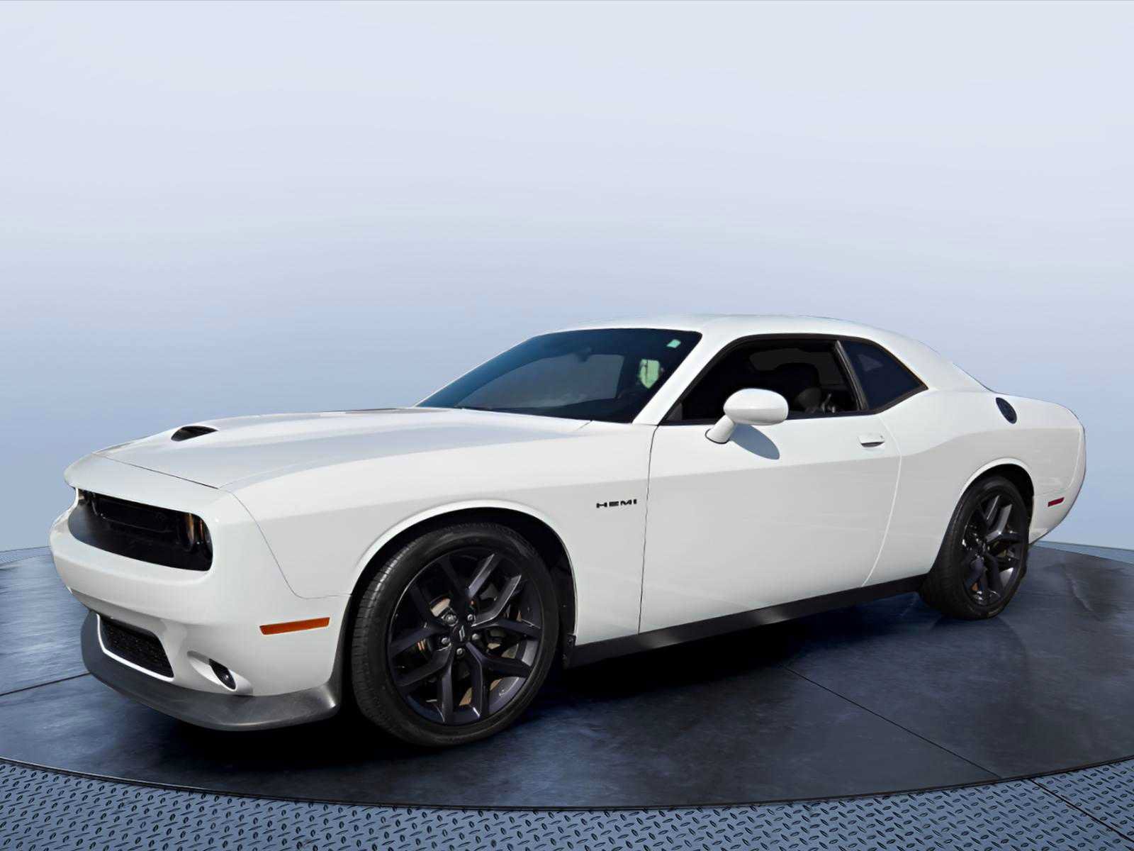 Used 2021 Dodge Challenger R/T w/ Blacktop Package RWD image 2
