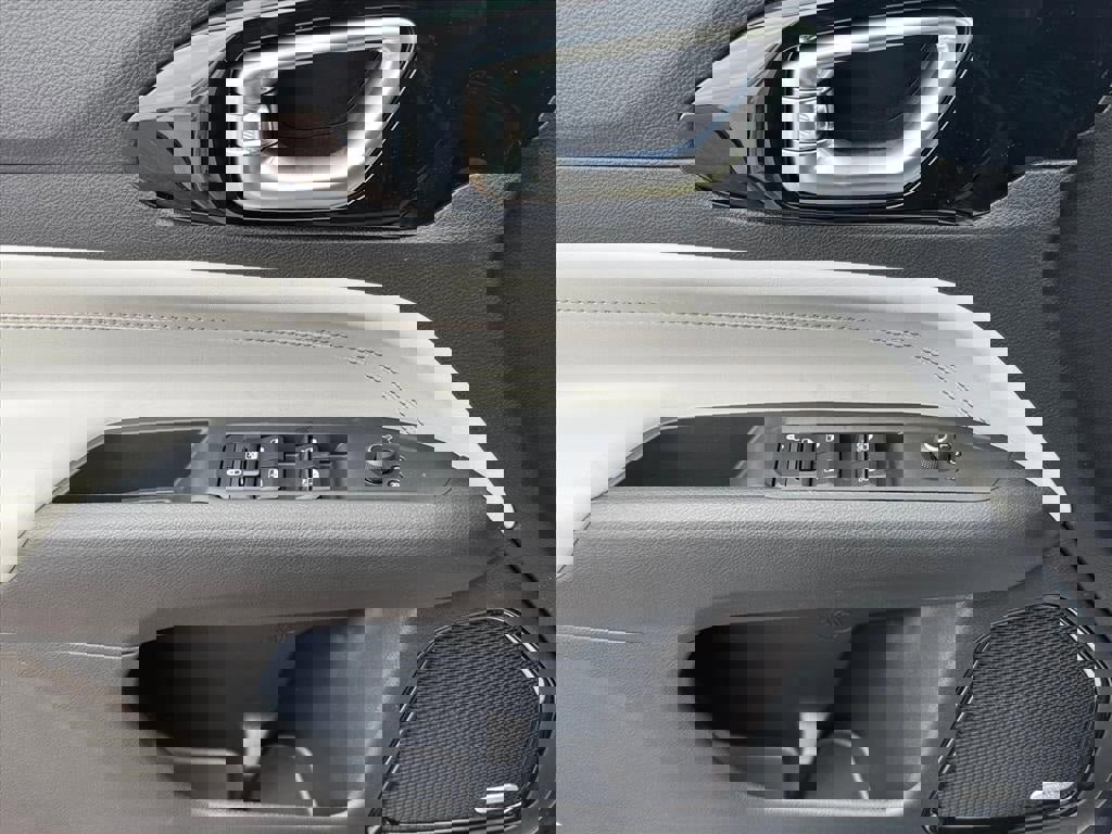 New 2026 Jeep Compass Limited w/ Sun, Sound & Navigation Group image 21