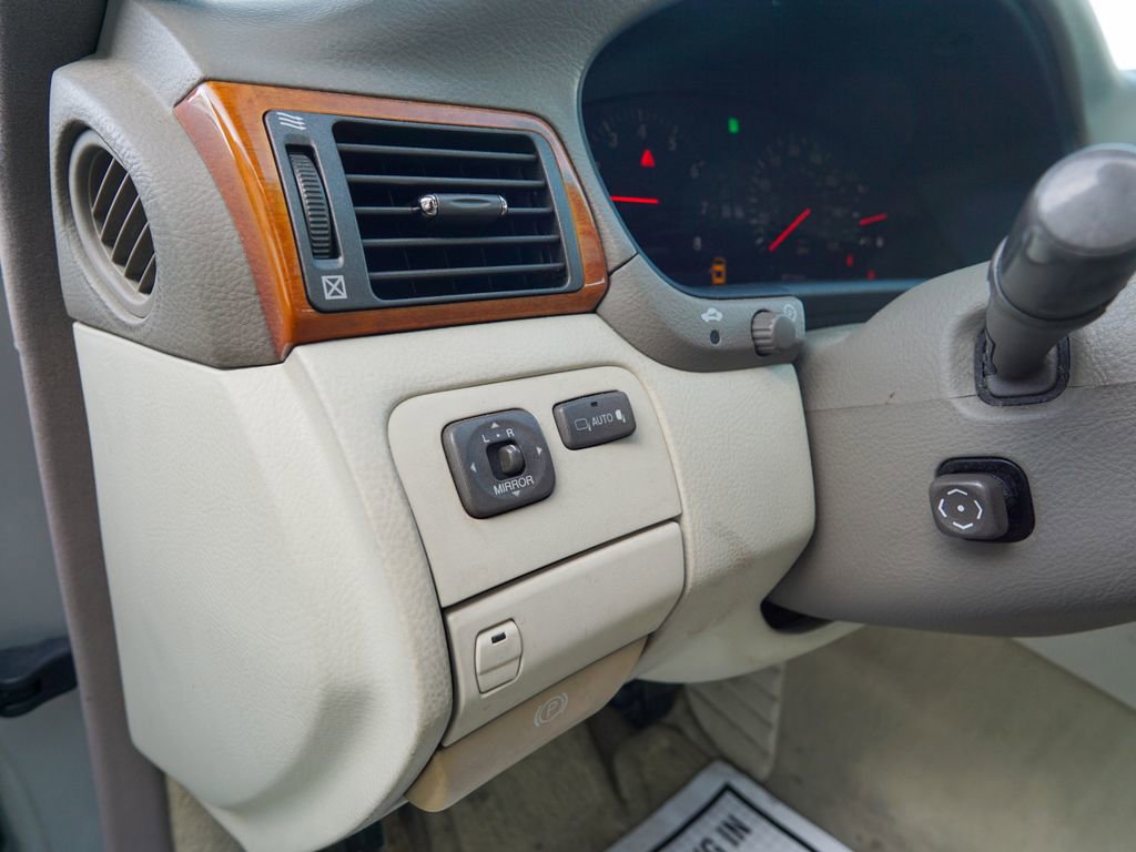 Used 2002 Lexus LS 430 image 16