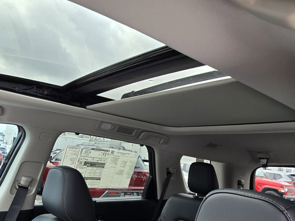 New 2026 Nissan Pathfinder SL w/ SL Premium Package image 15