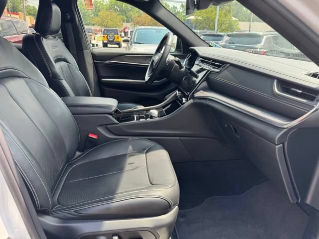 Used 2022 Jeep Grand Cherokee L Overland RWD image 11