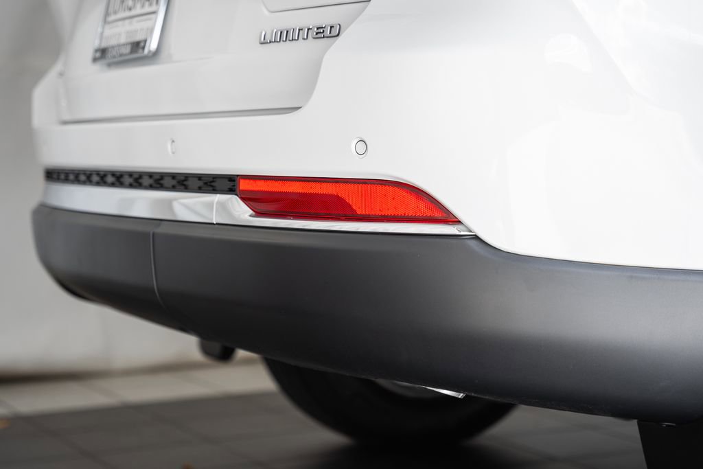 New 2025 Jeep Grand Cherokee Limited w/ MOPAR Finishing Package image 6