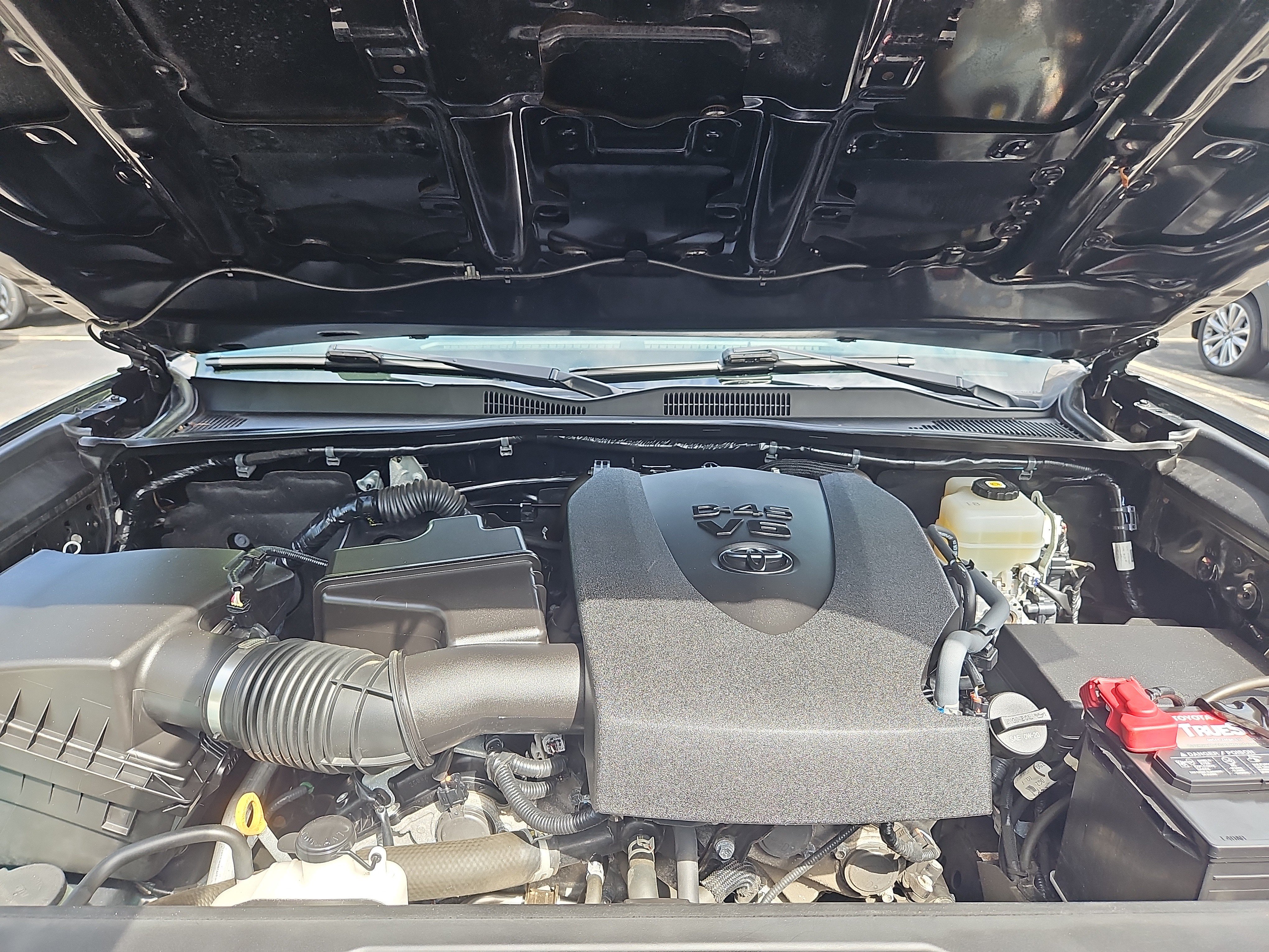 Used 2022 Toyota Tacoma TRD Off-Road AWD/4WD image 29