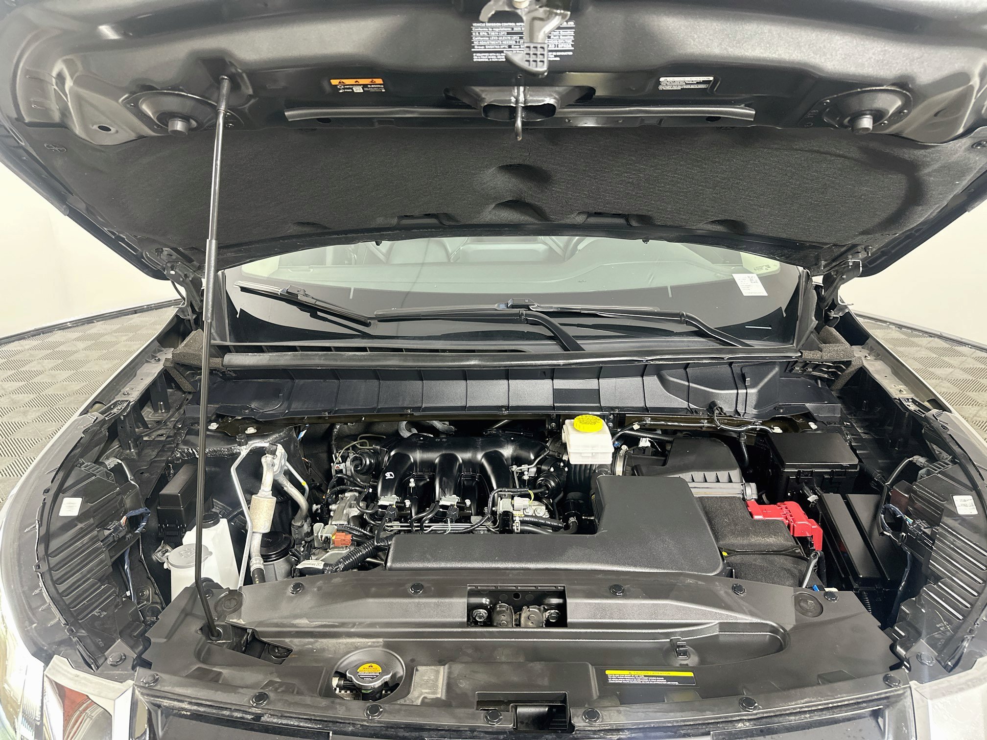Used 2025 Nissan Pathfinder SL AWD/4WD image 36