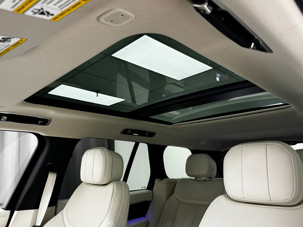 Used 2023 Land Rover Range Rover SE image 25