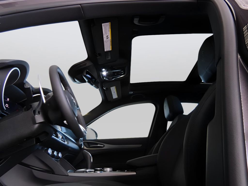 New 2025 Alfa Romeo Stelvio Sprint w/ Convenience Package image 39