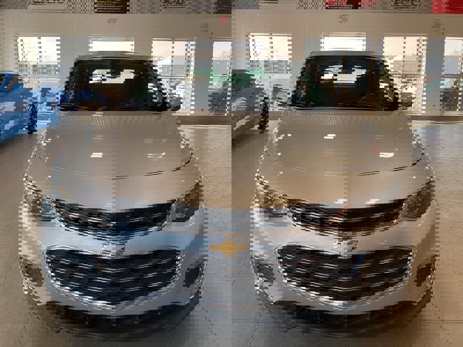 Used 2017 Chevrolet Malibu LT image 2