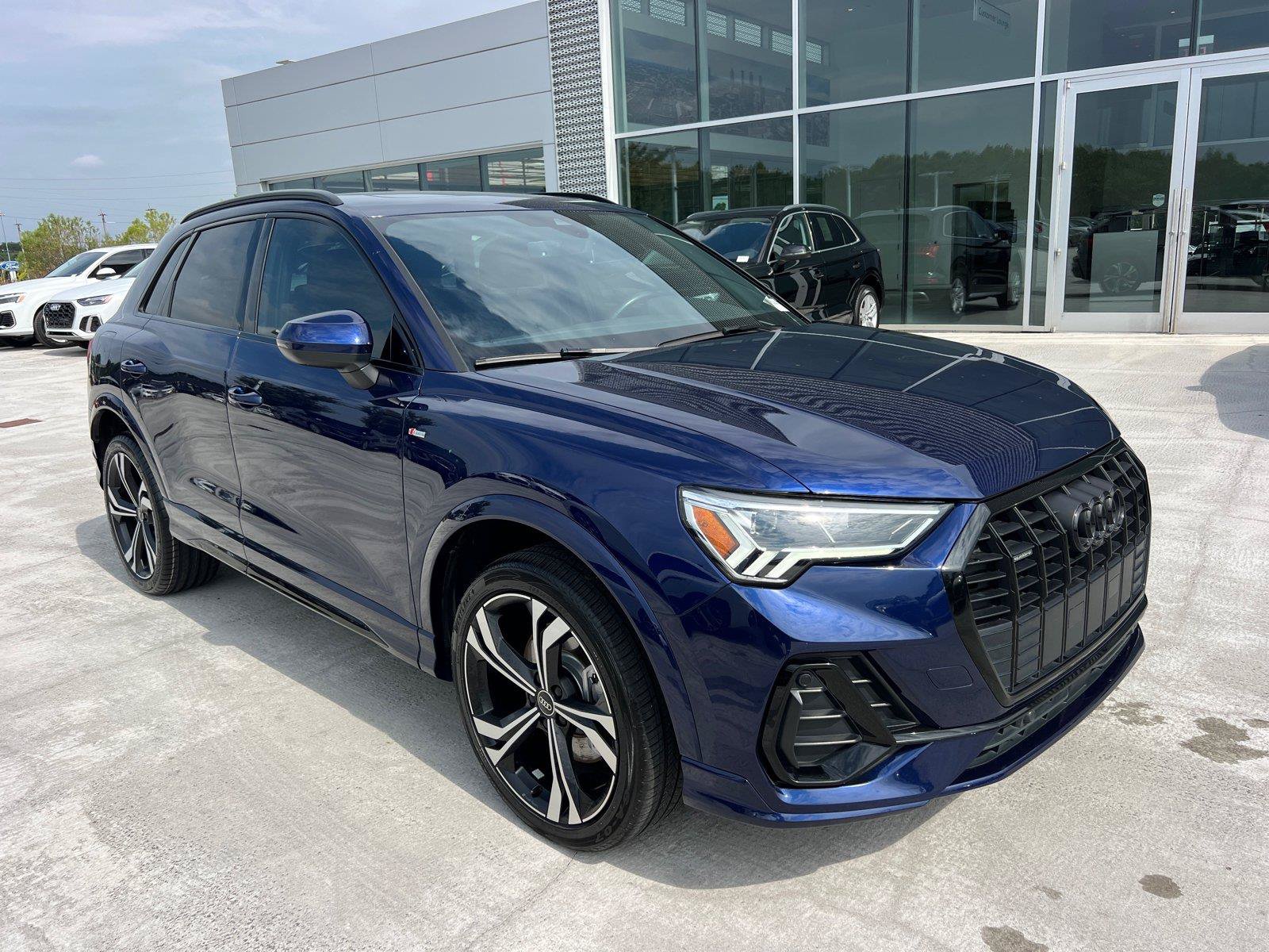 Used 2024 Audi Q3 2.0T Premium Plus AWD/4WD image 3