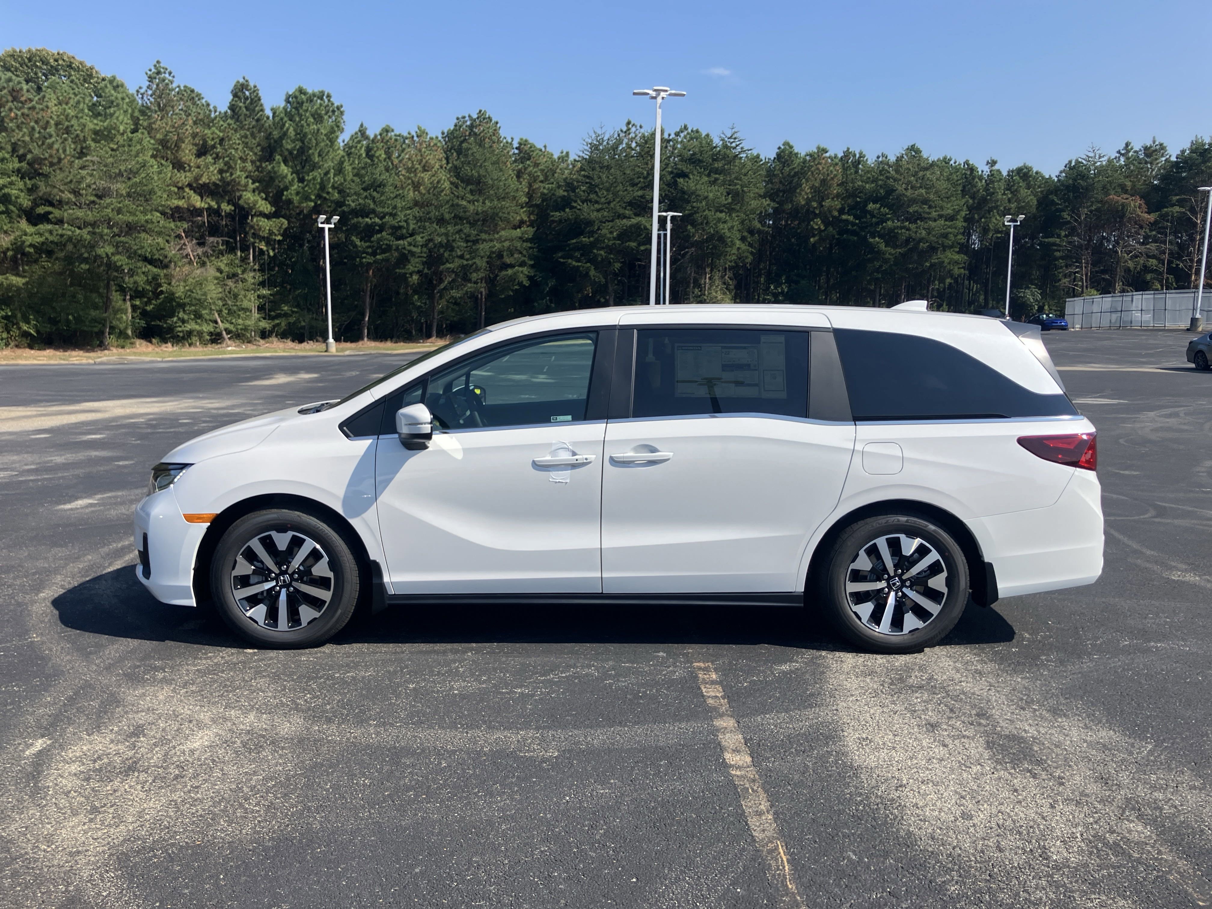 New 2026 Honda Odyssey EX-L image 6