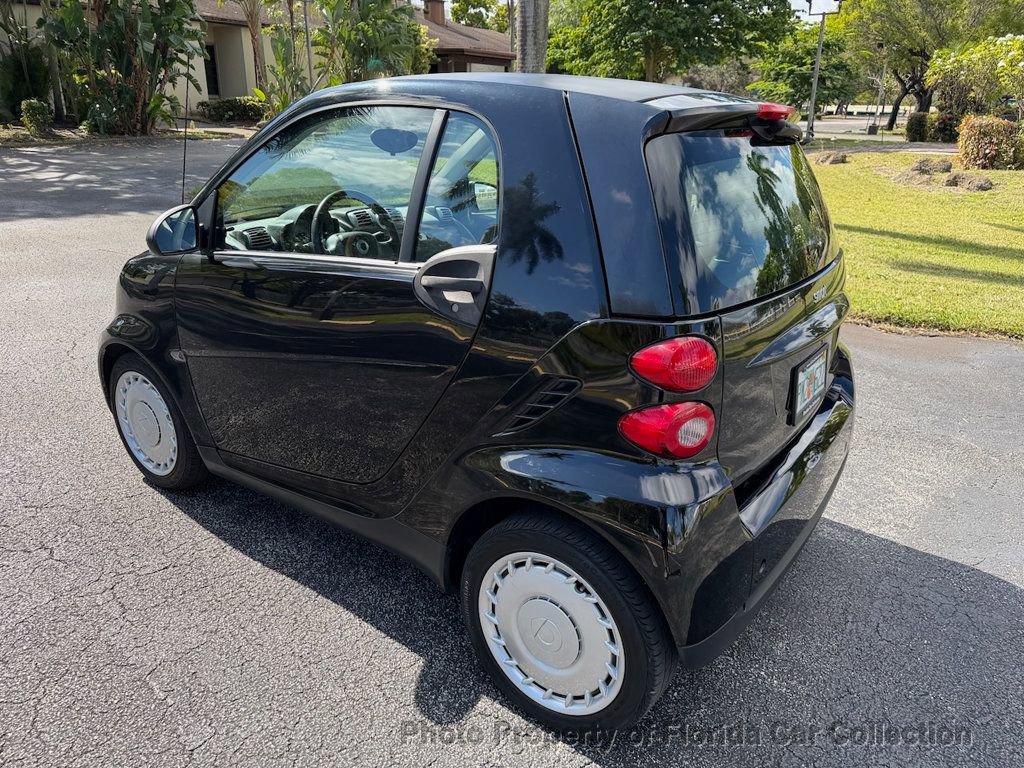 Used 2009 smart fortwo pure image 3