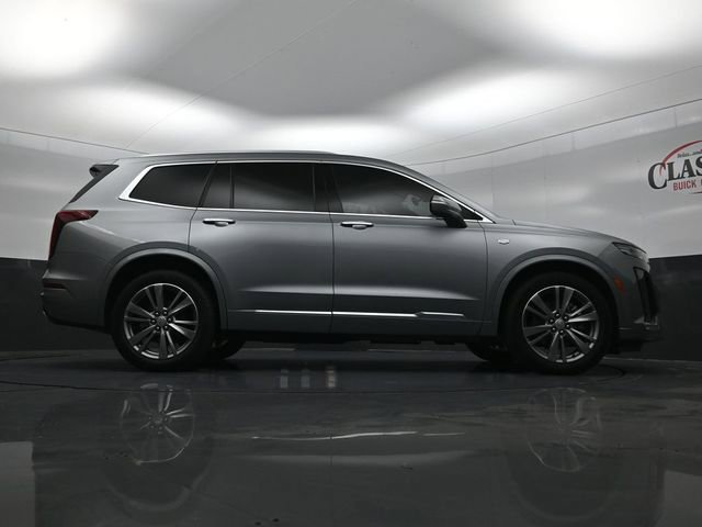 Used 2025 Cadillac XT6 Premium Luxury image 30