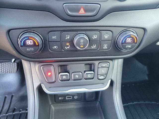 Used 2018 GMC Terrain SLT w/ Preferred Package image 21