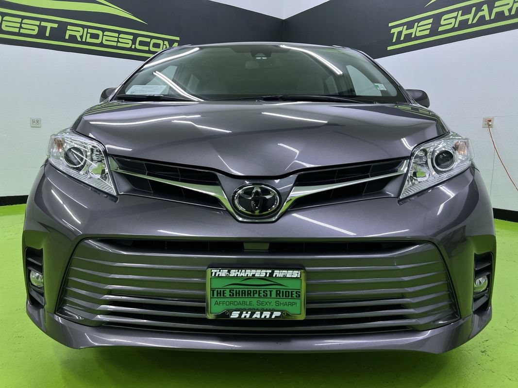 Used 2018 Toyota Sienna XLE w/ XLE Navigation Package AWD/4WD image 3