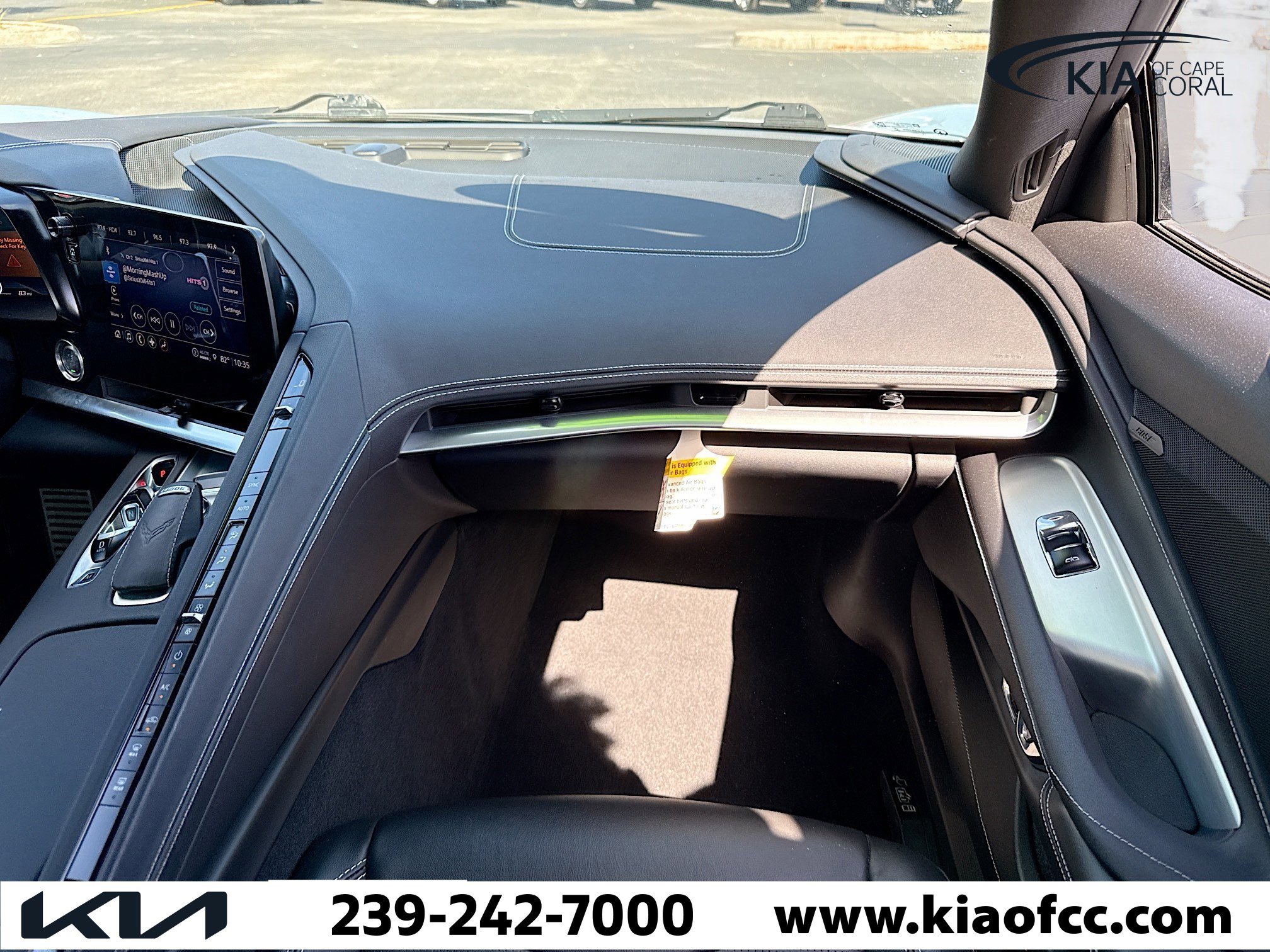 Used 2021 Chevrolet Corvette Stingray Convertible w/ 1LT image 17