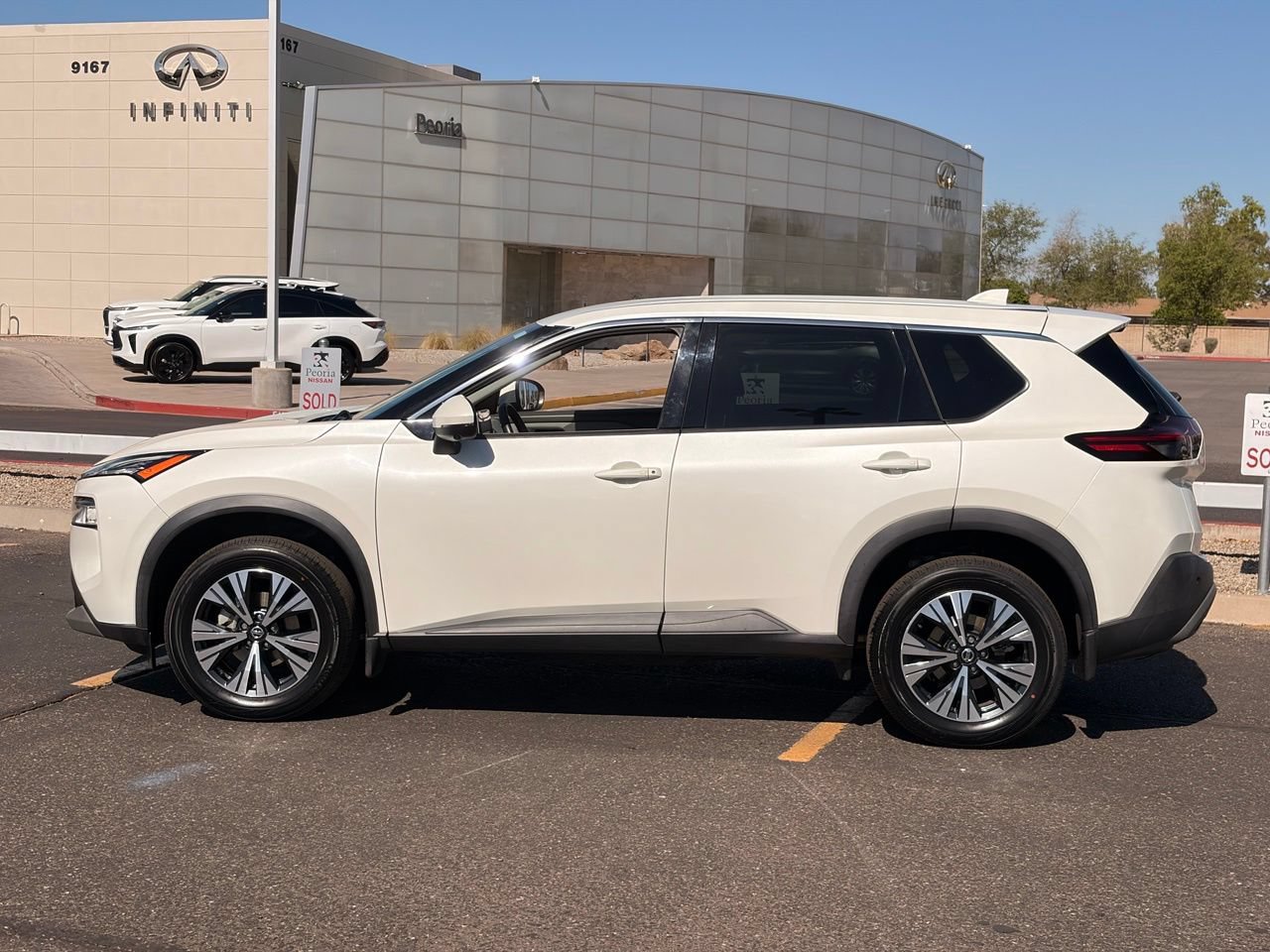Certified 2021 Nissan Rogue SV FWD image 3