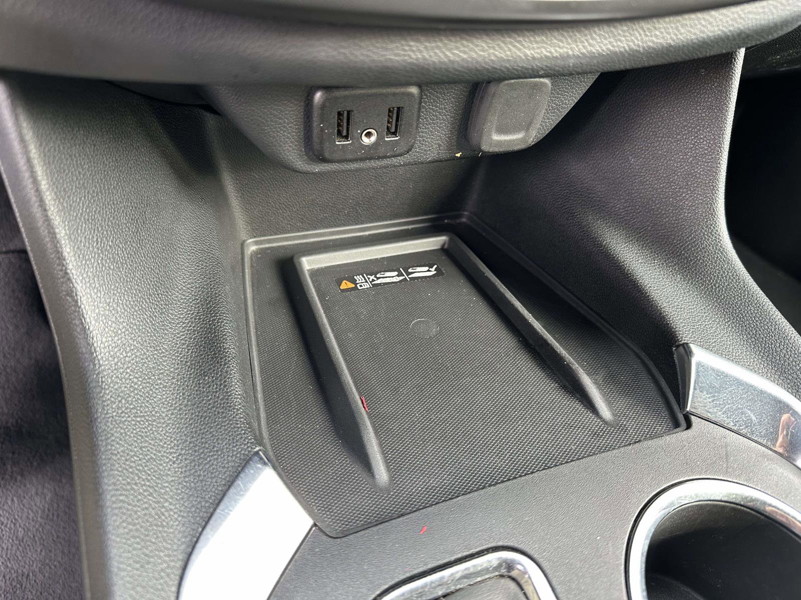 Used 2023 Chevrolet Traverse LT image 31