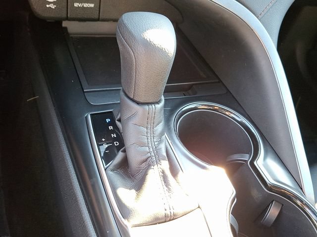 Used 2018 Toyota Camry LE w/ Convenience Package FWD image 14