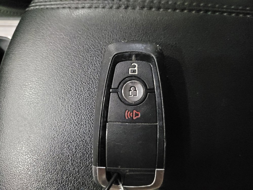 Used 2023 Ford Edge SEL image 32