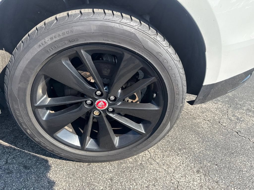 Used 2022 Jaguar F-PACE S AWD/4WD image 11