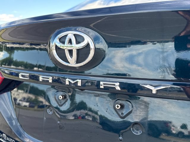 Used 2020 Toyota Camry LE FWD image 17