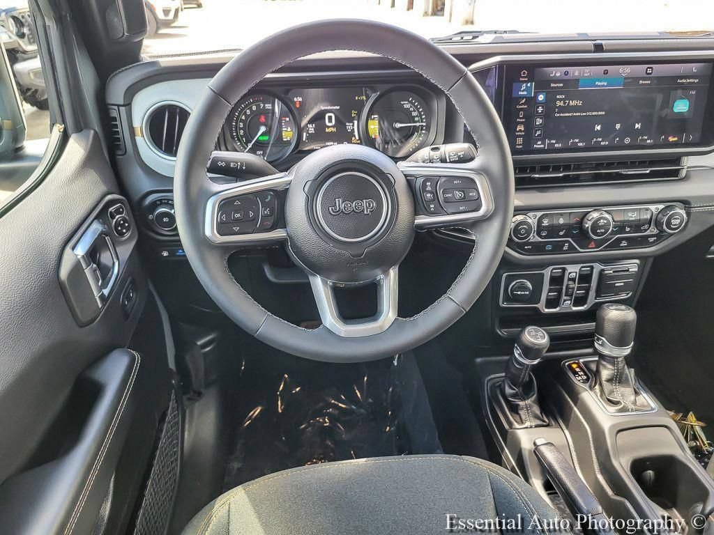 Certified 2025 Jeep Wrangler Unlimited Sahara AWD/4WD image 13