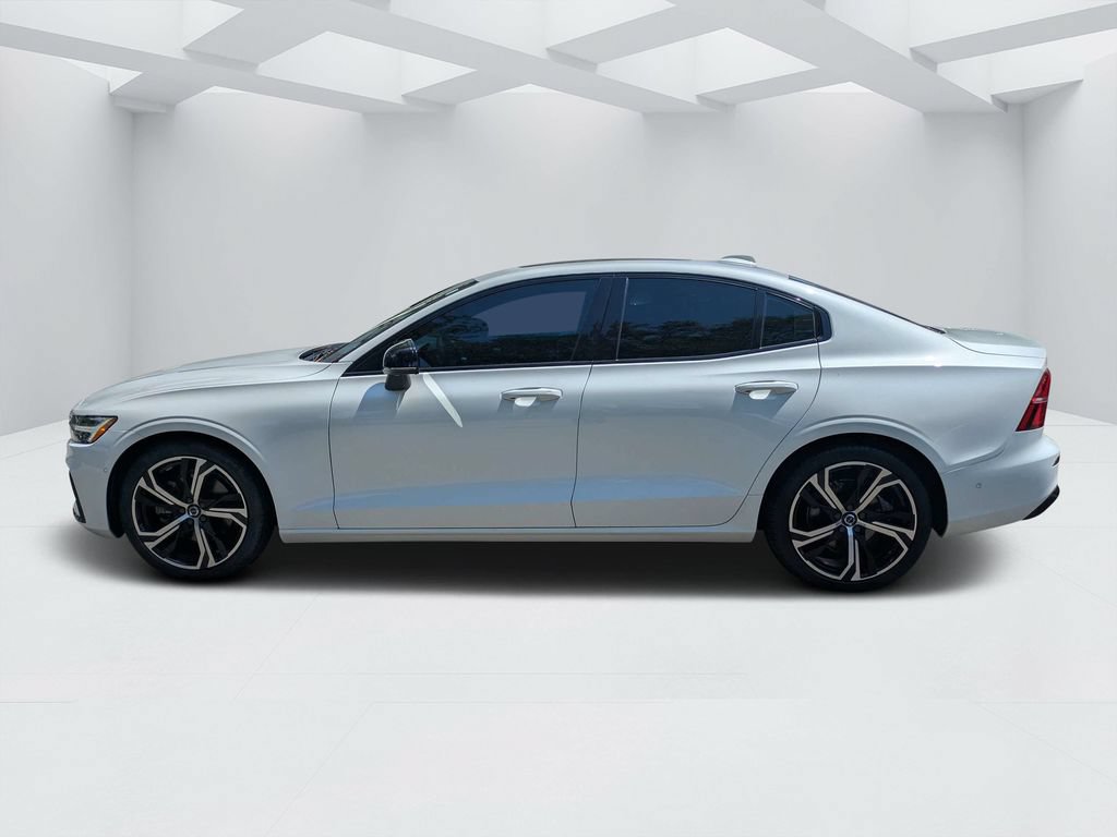 Certified 2025 Volvo S60 B5 Plus AWD/4WD image 6