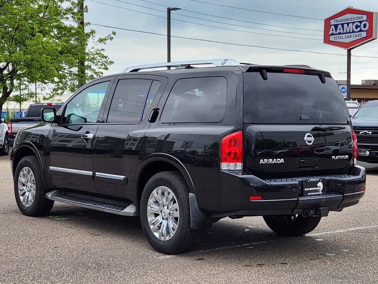 Used 2015 Nissan Armada Platinum w/ 2nd Row Captain Seat Package AWD/4WD image 8