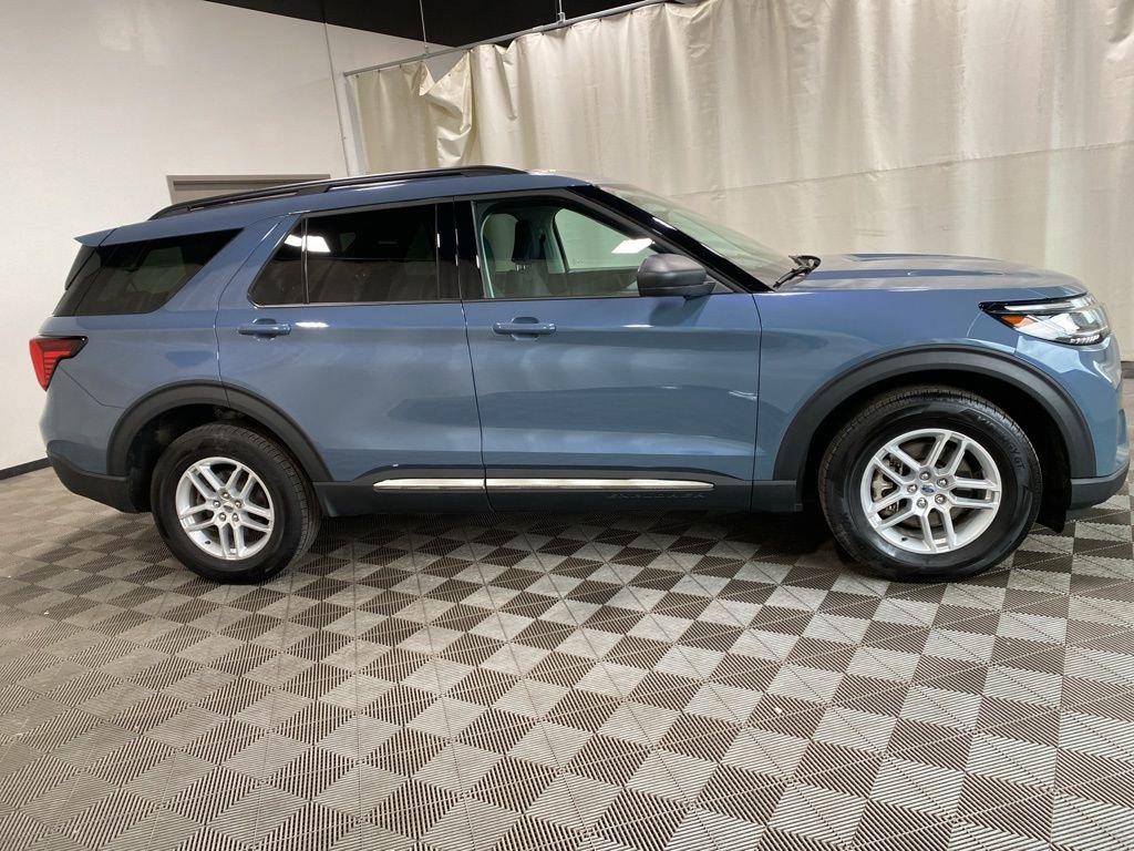 Used 2025 Ford Explorer Active image 8