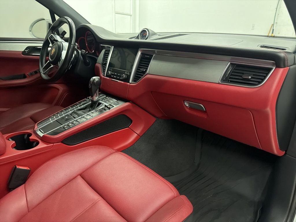 Used 2017 Porsche Macan GTS image 28