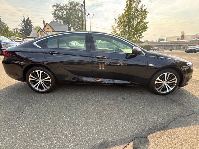 Used 2019 Buick Regal Essence w/ Driver Confidence Package I AWD/4WD image 2