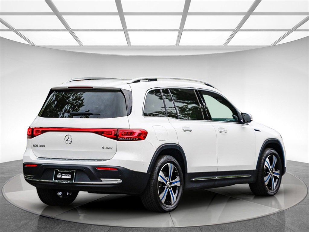 Used 2022 Mercedes-Benz EQB 300 4MATIC image 4