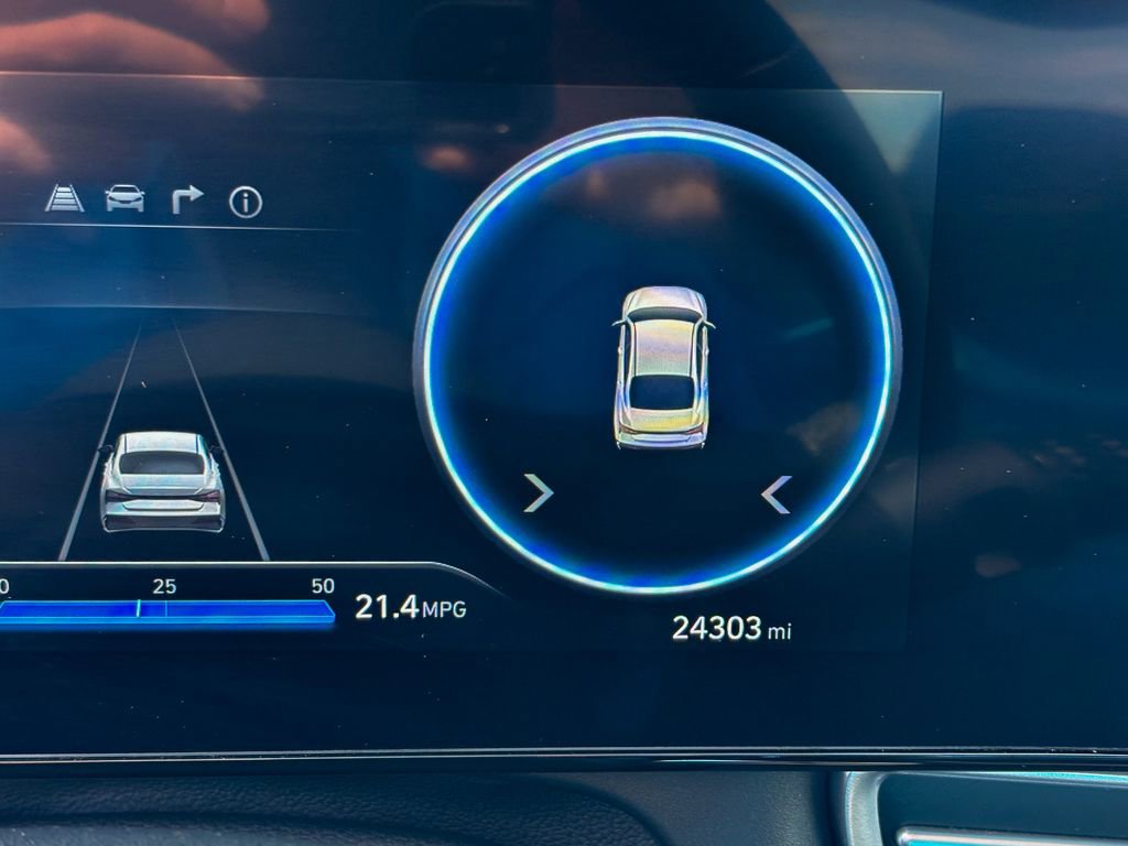 Used 2025 Hyundai Elantra SEL FWD image 30