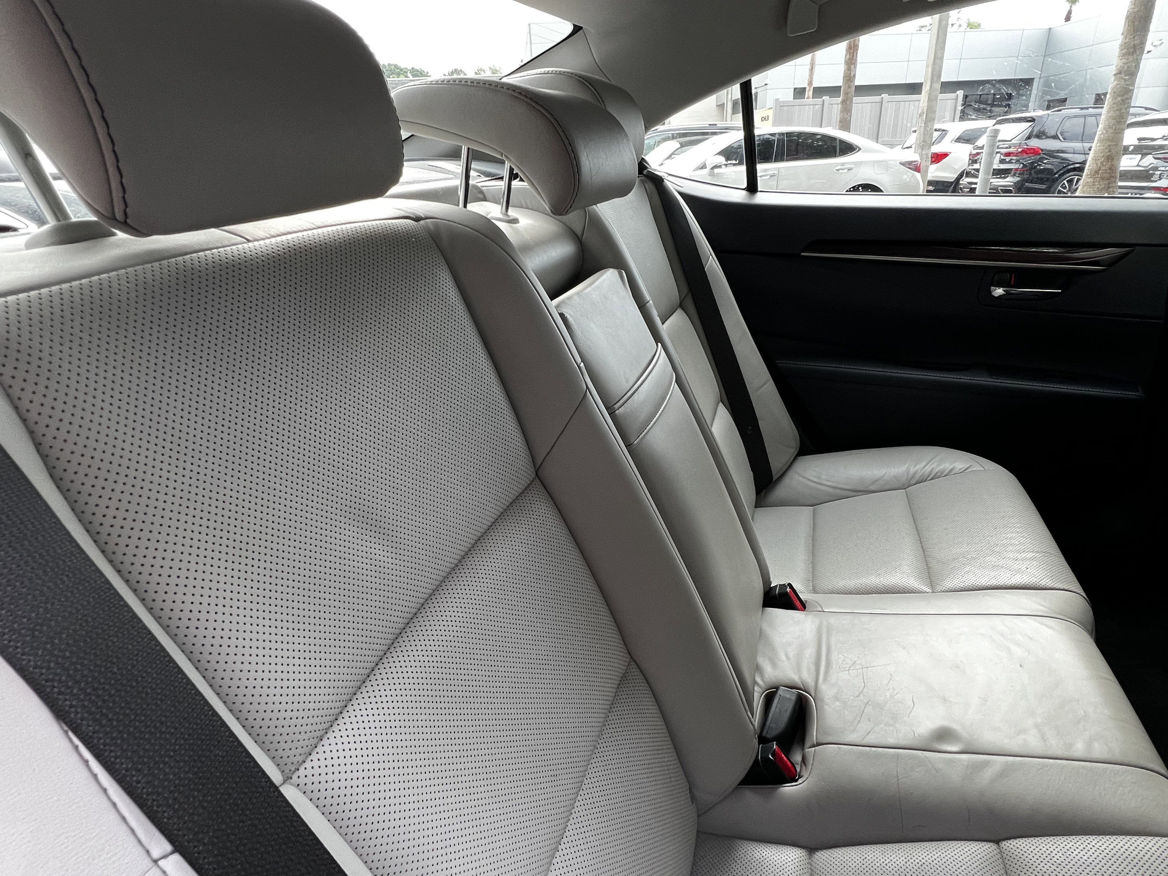 Used 2013 Lexus ES 350 w/ Luxury Pkg FWD image 41