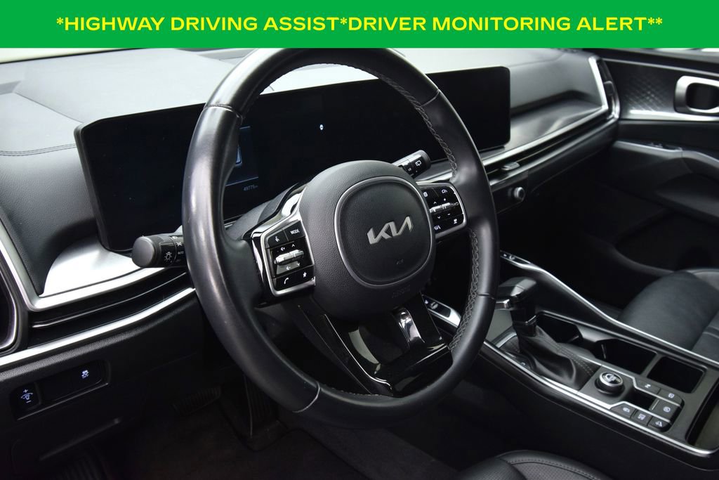 Used 2024 Kia Sorento S image 13