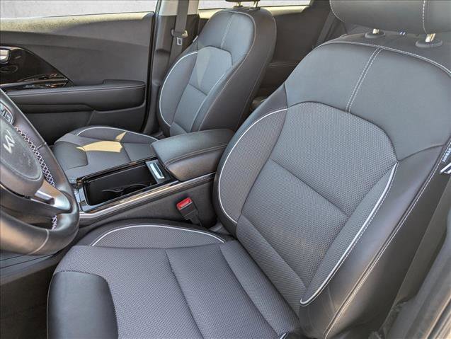 Used 2022 Kia Niro EX image 24