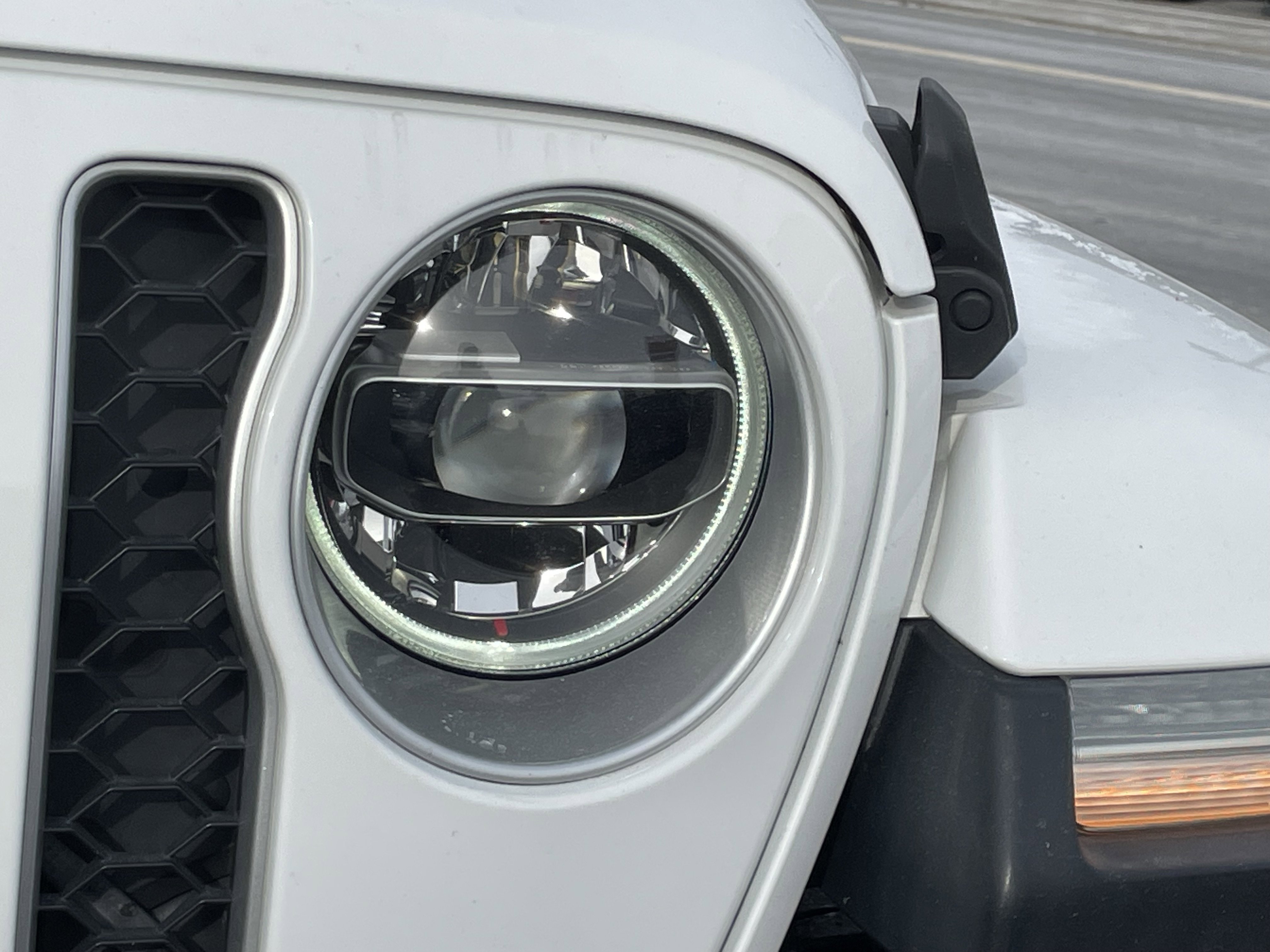 Used 2020 Jeep Gladiator Overland image 10