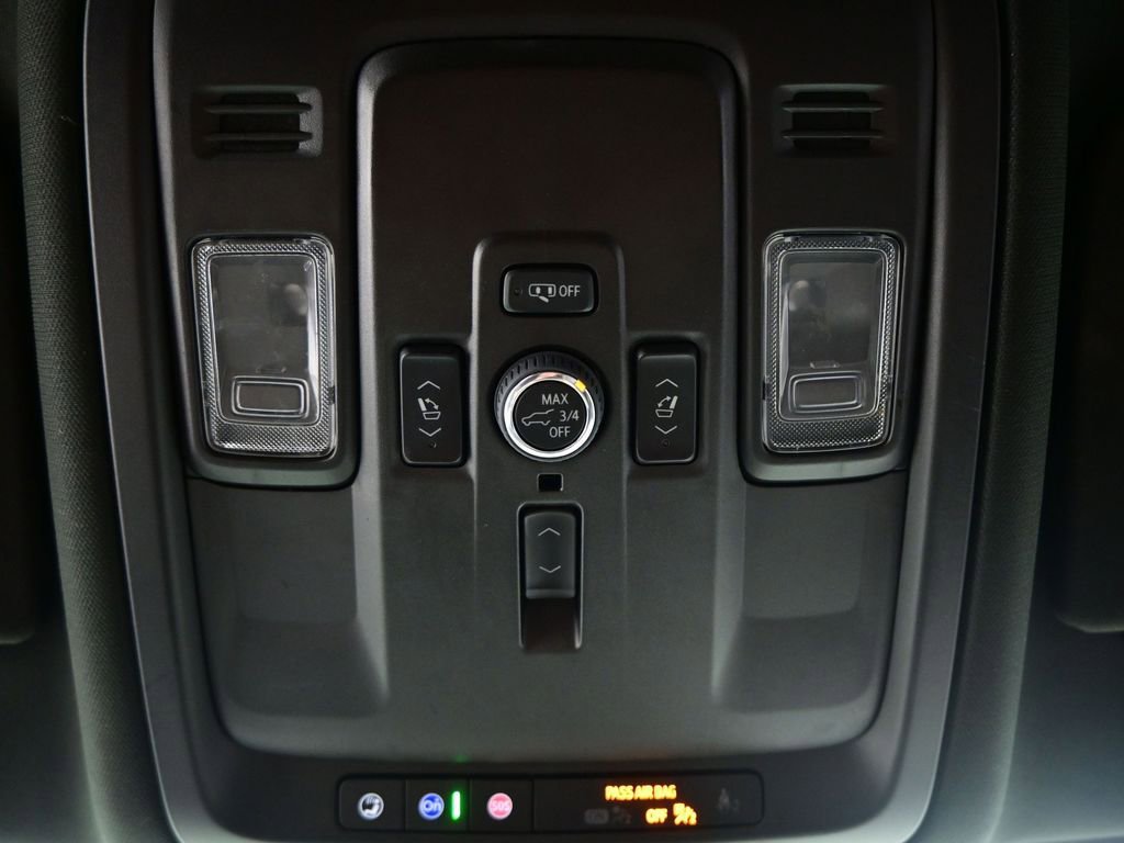 Used 2025 GMC Yukon XL Denali image 28