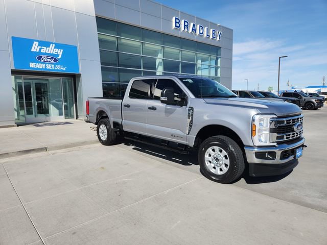 Used 2024 Ford F250 XLT w/ FX4 Off-Road Package image 3